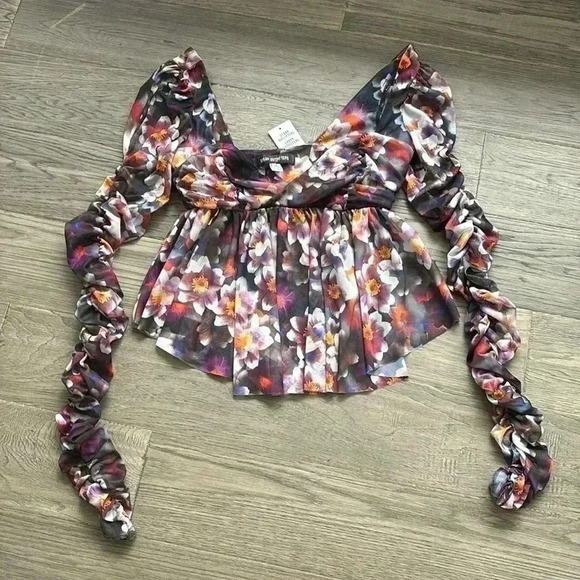 ✨🆕Urban Outfitters🆕✨ | Purple floral carried away blouse - Picture 2 of 15